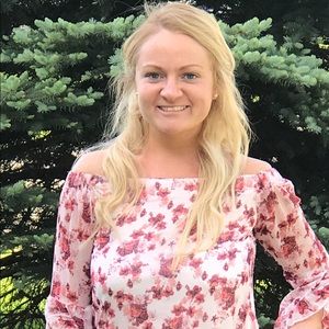 Meet your Posher, Alyssa